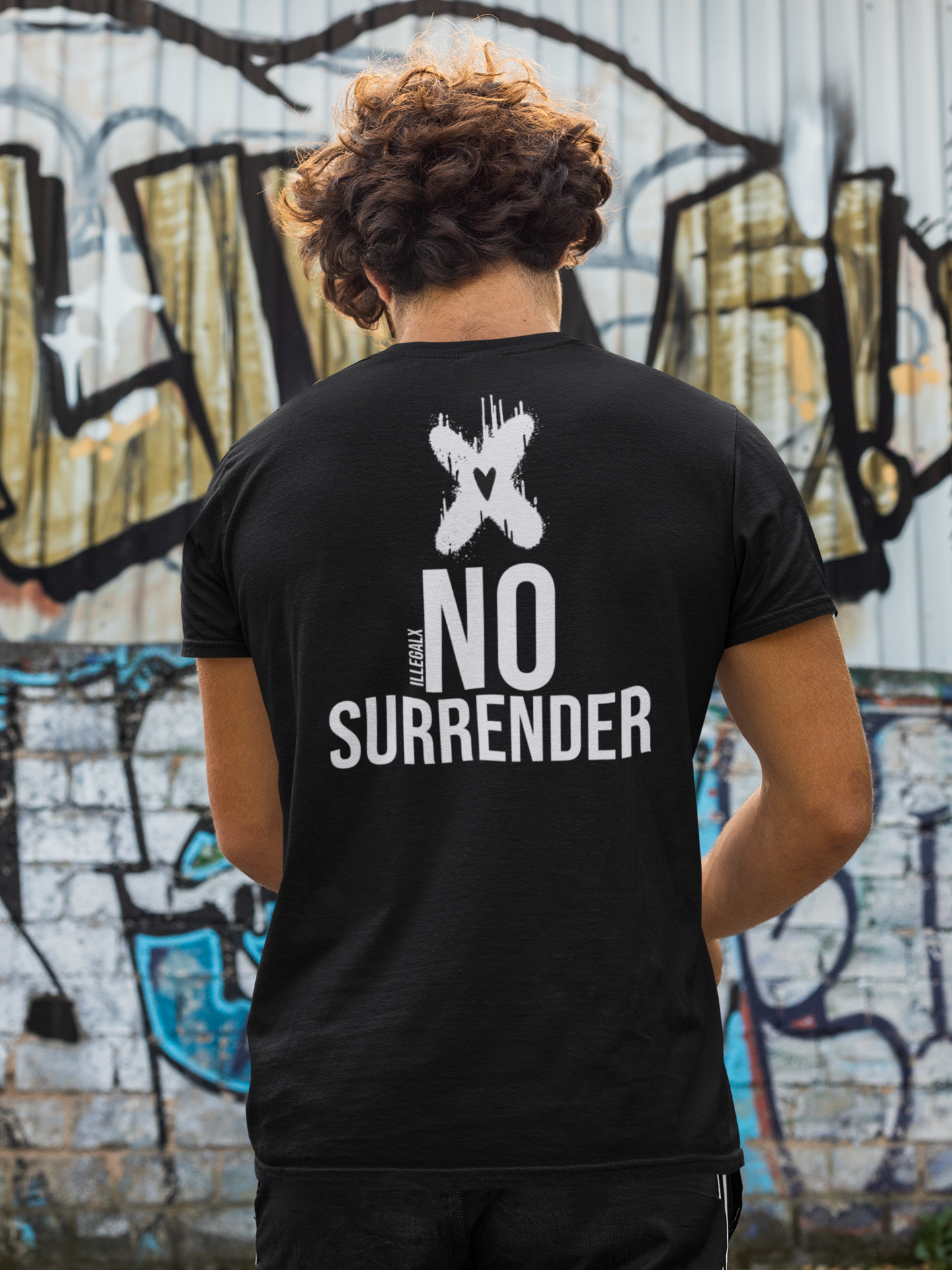 # No surrender - Unisex T-Shirt in multiple colors